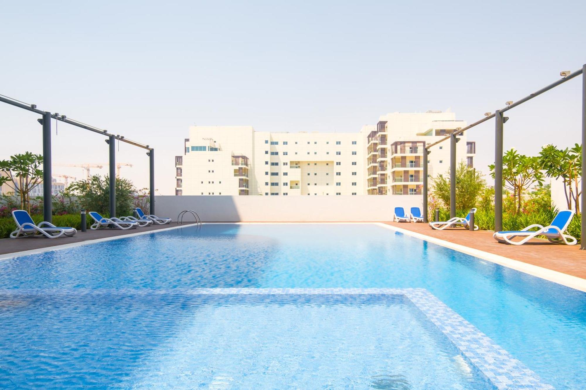 Апартаменты Poolside Charm Абу-Даби Экстерьер фото